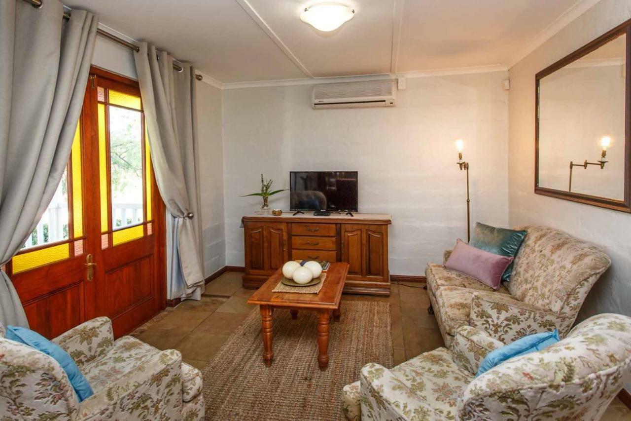 Hazenjacht Karoo Lifestyle - Spitzkop Apartamento Oudtshoorn Exterior foto